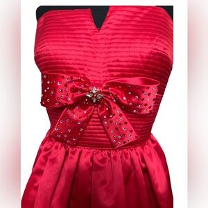 Sherri Hill Strapless Taffeta Red Prom Dress with Bow Detail Size 4